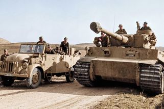 Deutsches Afrika Korps v barvě: Rommelovy jednotky v poušti a jejich vybavení v detailní fotokronice - Médium.cz